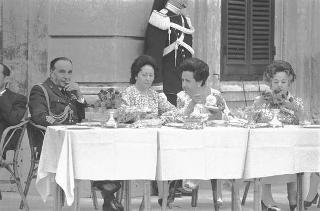 Giardini del Quirinale, ricevimento offerto dal Presidente della Repubblica Giuseppe Saragat al Corpo Diplomatico in occasione della Festa della Repubblica