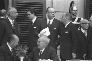 Giardini del Quirinale, ricevimento offerto dal Presidente della Repubblica Giuseppe Saragat al Corpo Diplomatico in occasione della Festa della Repubblica