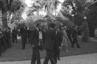 Giardini del Quirinale, ricevimento offerto dal Presidente della Repubblica Giuseppe Saragat al Corpo Diplomatico in occasione della Festa della Repubblica
