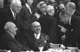 Giardini del Quirinale, ricevimento offerto dal Presidente della Repubblica Giuseppe Saragat al Corpo Diplomatico in occasione della Festa della Repubblica