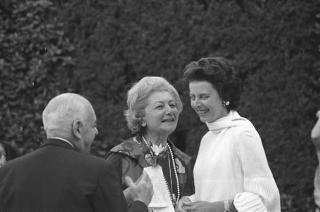 Giardini del Quirinale, ricevimento offerto dal Presidente della Repubblica Giuseppe Saragat al Corpo Diplomatico in occasione della Festa della Repubblica