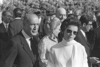 Giardini del Quirinale, ricevimento offerto dal Presidente della Repubblica Giuseppe Saragat al Corpo Diplomatico in occasione della Festa della Repubblica