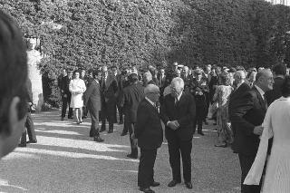Giardini del Quirinale, ricevimento offerto dal Presidente della Repubblica Giuseppe Saragat al Corpo Diplomatico in occasione della Festa della Repubblica