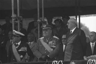 II Presidente della Repubblica Giuseppe Saragat durante la parata militare in occasione della Festa della Repubblica