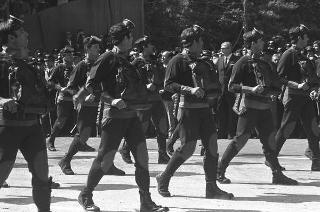 II Presidente della Repubblica Giuseppe Saragat durante la parata militare in occasione della Festa della Repubblica