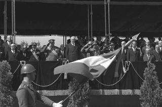 II Presidente della Repubblica Giuseppe Saragat durante la parata militare in occasione della Festa della Repubblica