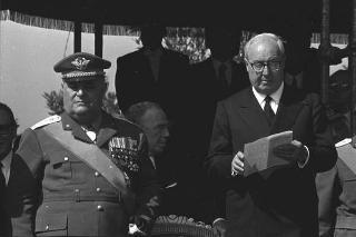 II Presidente della Repubblica Giuseppe Saragat durante la parata militare in occasione della Festa della Repubblica