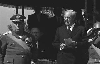 II Presidente della Repubblica Giuseppe Saragat durante la parata militare in occasione della Festa della Repubblica