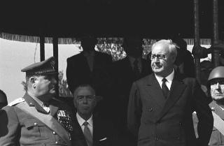 II Presidente della Repubblica Giuseppe Saragat durante la parata militare in occasione della Festa della Repubblica