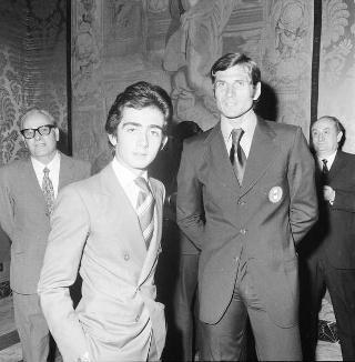 Il Presidente della Repubblica Giovanni Leone incontra Artemio Franchi, presidente della FIGC, con i dirigenti e gli atleti insigniti del "Premio Pozzo", per il 75° anniversario della FIGC