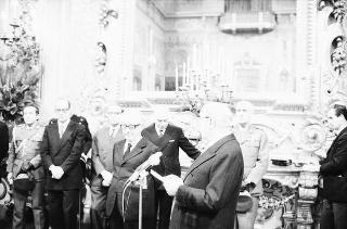 Il Presidente della Repubblica Giovanni Leone incontra Mario Zagari, Ministro di grazie e giustizia e Giacinto Bosco, vice presidente del CSM, con i partecipanti al 3° incontro di studi tra magistrati