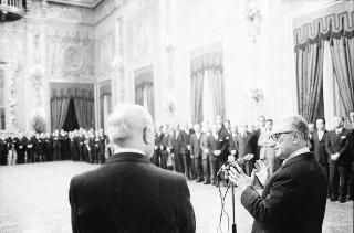 Il Presidente della Repubblica Giovanni Leone incontra Mario Zagari, Ministro di grazie e giustizia e Giacinto Bosco, vice presidente del CSM, con i partecipanti al 3° incontro di studi tra magistrati