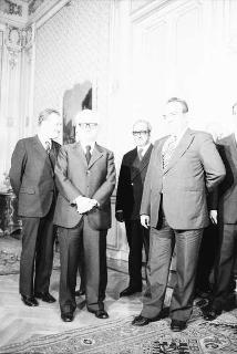 Mohamed Masmudi, ministro degli esteri della Tunisia, con il sottosegretario di Stato agli affari esteri Mario Pedini e l'ambasciatore della Tunisia a Roma Ahmed Ben Arfa