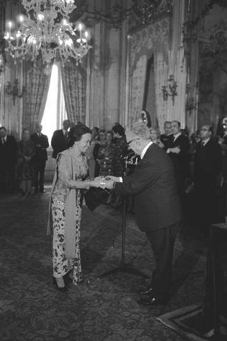 Ricevimento in onore delle signore del Corpo diplomatico, organizzatrici della Mostra "Natale Oggi 1974"