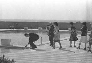 Il Presidente della Repubblica Giovanni Leone e la signora Vittoria Leone ricevono in visita privata a Castelporziano LL. MM. il Re del Belgio Baldovino e la Regina Fabiola
