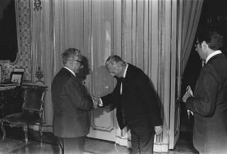 Incontro del Presidente della Repubblica Giovanni Leone con Giovanni Di Giura, presidente della Società &quot;Dante Alighieri&quot;
