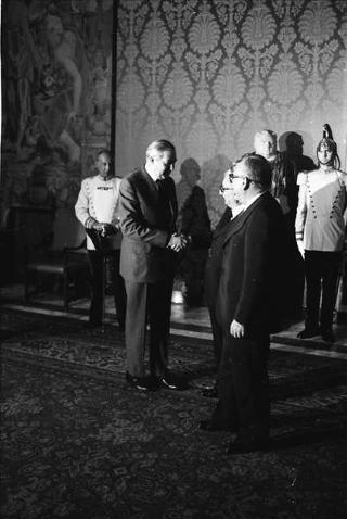 Colloquio e successiva colazione offerta dal Presidente della Repubblica Giovani Leone a James Callaghan, Segretario di Stato di Gran Bretagna per gli Affari Esteri e per il Commonwealth,  in occasione della sua visita ufficiale a Roma