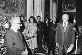 Il Presidente della Repubblica Giovanni Leone incontra Ludovico Biraghi Lossetti, presidente dell'IBM-Italia, con il Consiglio d'amministrazione e l'Ufficio di Presidenza internazionale della Società