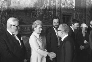 Il Presidente della Repubblica Giovanni Leone incontra Peter Nichols, presidente del Consiglio direttivo dell'Associazione della Stampa estera in Italia