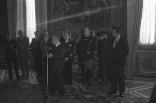 Il Presidente della Repubblica Giovanni Leone incontra Peter Nichols, presidente del Consiglio direttivo dell'Associazione della Stampa estera in Italia