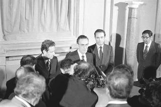 Consultazioni dopo le dimissioni del V Governo Moro