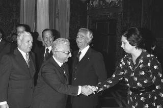 Il Presidente della Repubblica Giovanni Leone riceve Rolando Josè Ghisani, nuovo ambasciatore della Repubblica Argentina e Jaime Castro, nuovo ambasciatore della Repubblica di Colombia per la presentazione della lettere credenziali