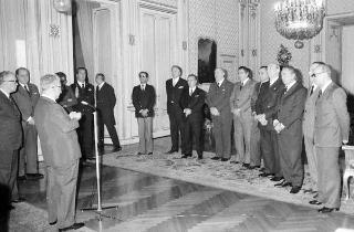 Il Presidente della Repubblica Giovanni Leone incontra  Saturno Nevola, Presidente della Sezione Combattenti e Reduci del Segretariato Generale della Presidenza della Repubblica, con il Direttivo dell'Associazione