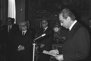 Il Presidente della Repubblica Giovanni Leone incontra l'on. Francesco Cossiga, Ministro dell'Interno, con i Prefetti di nuova nomina