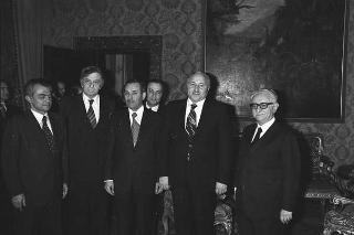 Incontro del Presidente della Repubblica Giovanni Leone con Necmettin Erbakan, vice primo ministro turco, con Luciano Radi, sottosegretario agli esteri e gli esponenti del governo turco