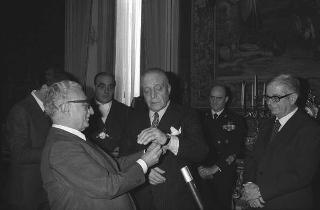 Intervento del Presidente della Repubblica Giovanni Leone alla cerimonia di congedo del Vice Segretario Generale Enrico D'Arienzo