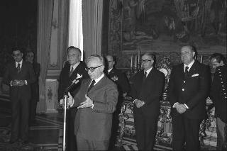 Intervento del Presidente della Repubblica Giovanni Leone alla cerimonia di congedo del Vice Segretario Generale Enrico D'Arienzo