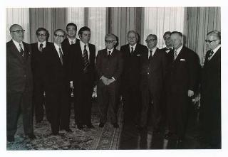 Il Presidente della Repubblica Giovanni Leone riceve in udienza Cesare Ruperto, Presidente dell'Unione magistrati italiani, con il Comitato di presidenza