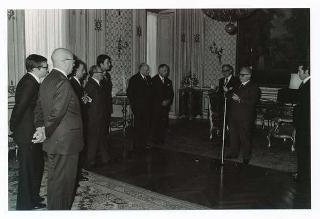 Il Presidente della Repubblica Giovanni Leone riceve in udienza Cesare Ruperto, Presidente dell'Unione magistrati italiani, con il Comitato di presidenza