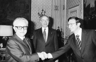 Il Presidente della Repubblica Giovanni Leone incontra il prof. Renato Dulbecco, Premio Nobel per la medicina