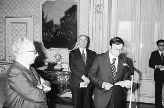 Il Presidente della Repubblica Giovanni Leone incontra il prof. Renato Dulbecco, Premio Nobel per la medicina