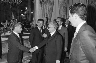 Il Presidente della Repubblica Giovanni Leone incontra Massimo Campilli, presidente della Associazione Imprenditori Dirigenti Europei, con una rappresentanza del sodalizio, nel XV° anniversario di fondazione