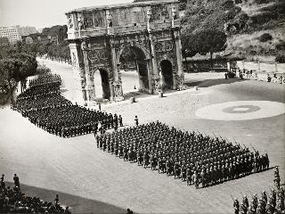 Rivista militare in occasione della Festa della Repubblica