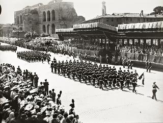 Rivista militare in occasione della Festa della Repubblica