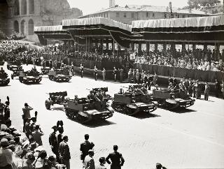 Rivista militare in occasione della Festa della Repubblica