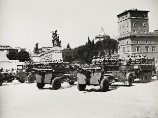 Rivista militare in occasione della Festa della Repubblica
