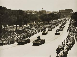 Rivista militare in occasione della Festa della Repubblica