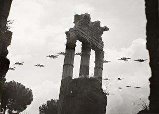 Rivista militare in occasione della Festa della Repubblica