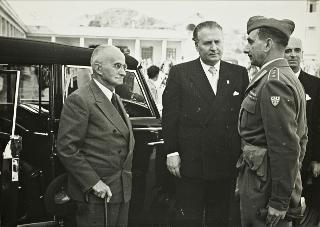 Visita del Presidente della Repubblica Luigi Einaudi alla caserma del 17° Reggimento Fanteria (Roma)