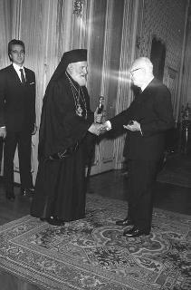 Il Presidente della Repubblica Sandro Pertini riceve in visita Sua Beatitudine Maximos V, Patriarca di Antiochia e di tutto l'Oriente, di Alessandria e di Gerusalemme