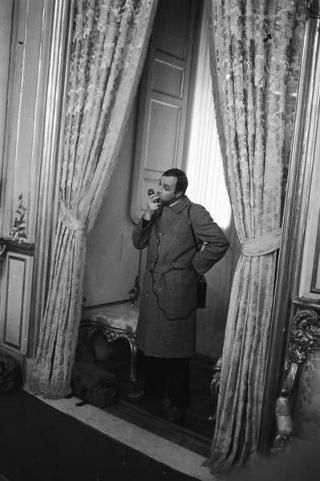 Il cantautore romano Antonello Venditti in visita dal Presidente della Repubblica Sandro Pertini a Palazzo del Quirinale, ASPR, busta 209, 9 immagini