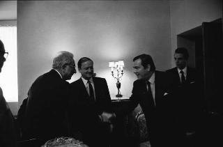 Il Presidente della Repubblica Francesco Cossiga incontra Guy Charbonneau, Presidente del Senato del Canada, con il Segretario generale Charles A. Lussier