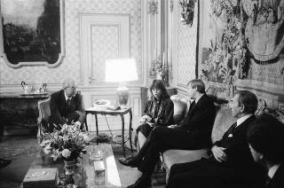 Il Presidente della Repubblica Francesco Cossiga riceve in visita di omaggio l'on. Giulio Andreotti, ministro degli affari esteri, con Franco Carraro, presidente del CONI, gli esponenti della Fondazione Giulio Onesti, per la presentazione del libro "Così splendeva Olimpia"