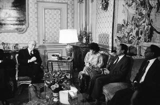 Il Presidente della Repubblica Francesco Cossiga riceve la visita di El Gizouli Dafalla, primo ministro del Sudan, con il ministro degli affari esteri, Ibrahim Taha Aitub, e l'ambasciatore a Roma, Abdel A'Al ASinada