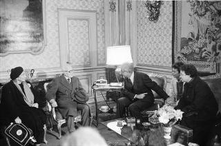 Incontro del Presidente della Repubblica Francesco Cossiga con una delegazione di partecipanti alla Marcia per la pace