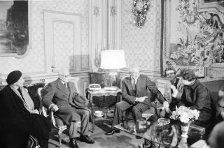 Incontro del Presidente della Repubblica Francesco Cossiga con una delegazione di partecipanti alla Marcia per la pace